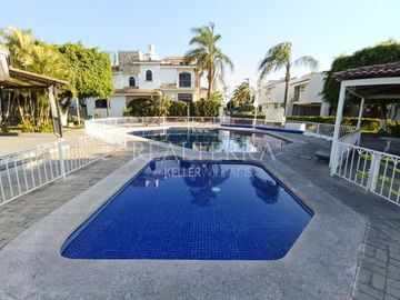 VENTA DE CASA EN JARDINES CHAPALITA