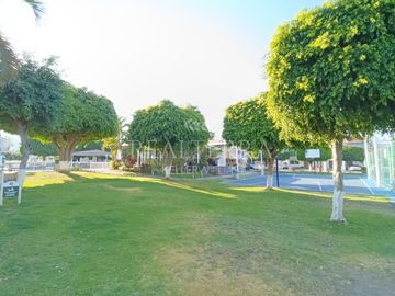 VENTA DE CASA EN JARDINES CHAPALITA