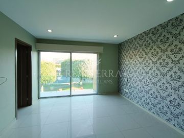 VENTA DE CASA EN JARDINES CHAPALITA