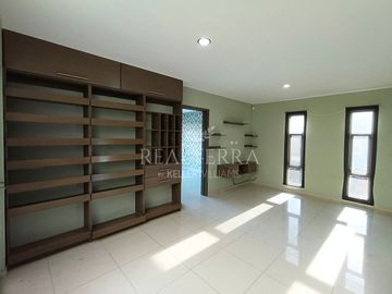 VENTA DE CASA EN JARDINES CHAPALITA