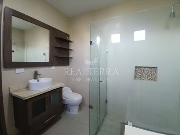 VENTA DE CASA EN JARDINES CHAPALITA