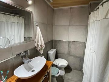 Casa en venta - 2 Dormitorios 1 Baño - Cochera - Villa Gesell