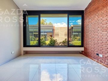 Casa en venta en Adrogue