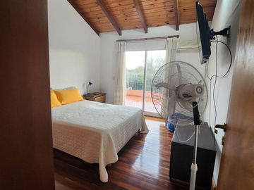 Casa en San Marino (Funes Hills)