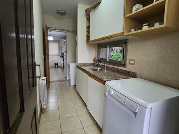 Casa en San Marino (Funes Hills)