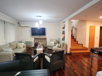 Casa en San Marino (Funes Hills)