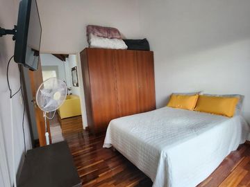 Casa en San Marino (Funes Hills)