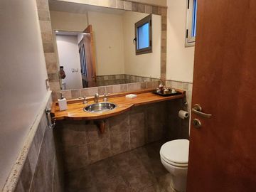 Casa en San Marino (Funes Hills)
