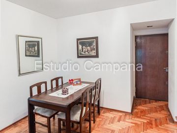 Departamento en Venta. Cuatro Ambientes con Dependencia. Caballito
