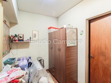 Departamento en Venta. Cuatro Ambientes con Dependencia. Caballito