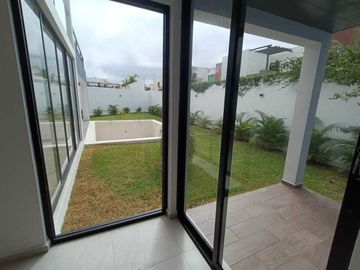 Venta de casa de 4 Habitaciones en Altabrisa Equipada