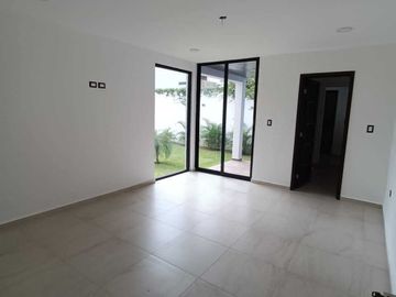 Venta de casa de 4 Habitaciones en Altabrisa Equipada