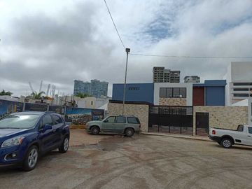 Venta de casa de 4 Habitaciones en Altabrisa Equipada