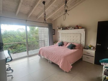 Casa en venta en vista real country club. 2