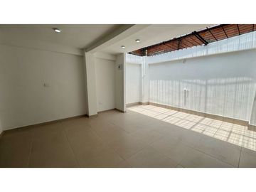 Casa esquinera de un piso en venta - Barrio La Italia Palmira Valle