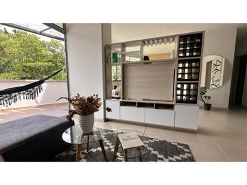 Apartamento para la venta en la Loma de los Bernal