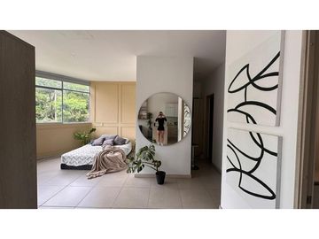 Apartamento para la venta en la Loma de los Bernal