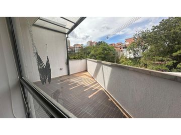 Apartamento para la venta en la Loma de los Bernal