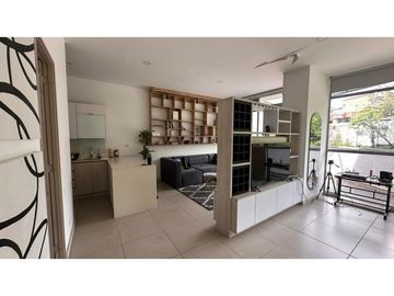 Apartamento para la venta en la Loma de los Bernal