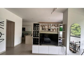Apartamento para la venta en la Loma de los Bernal