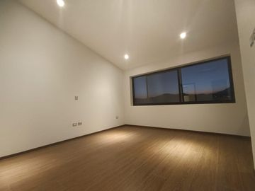RESIDENCIA EN VENTA GRAN RESEVA EN LOMAS DE ANGELÓPOLIS