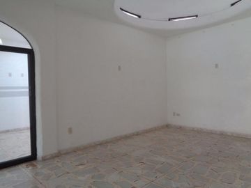 CASA EN VENTA Y RENTA EN CUERNAVACA. UN NIVEL Y VIGILANCIA.