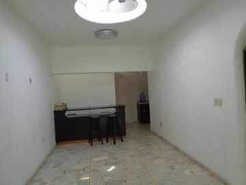 CASA EN VENTA Y RENTA EN CUERNAVACA. UN NIVEL Y VIGILANCIA.