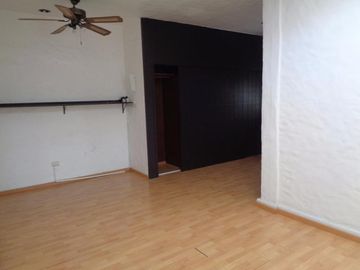 CASA EN VENTA Y RENTA EN CUERNAVACA. UN NIVEL Y VIGILANCIA.