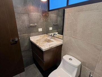 CASA EN VENTA PARQUE FORESTA LOMAS DE ANGELOPOLIS