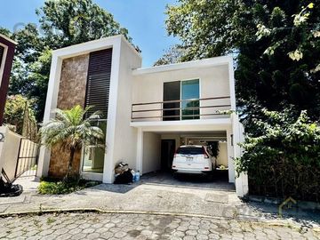 Casa en Magnolias con Jardín , Fraccionamiento, Coatepec Veracruz