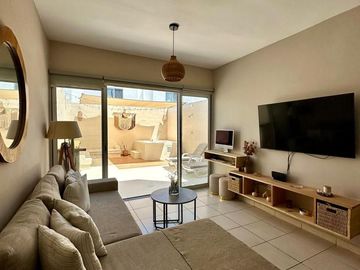CASA 2 RECAMARAS REMODELADA/ REVENTA/ JACUZZI/ AREA GRIL .