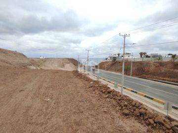 TERRENO EN VENTA AL SUR DE MANTA