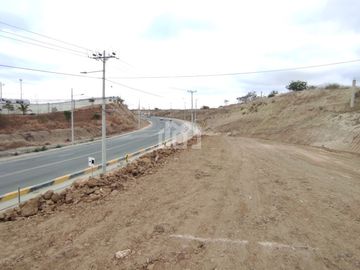 TERRENO EN VENTA AL SUR DE MANTA