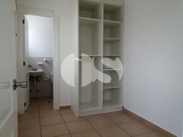 DEPARTAMENTO DE VENTA EN CUMBAYA