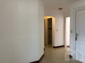 DEPARTAMENTO DE VENTA EN CUMBAYA
