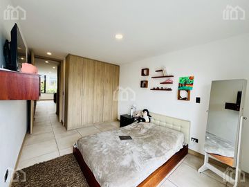 DEPARTAMENTO DE  VENTA EN CUMBAYÁ