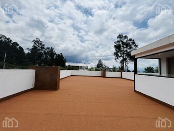 DEPARTAMENTO DE  VENTA EN CUMBAYÁ