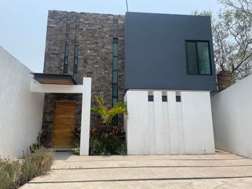 Venta de Casa en Las Fincas, Jiutepec, Morelos