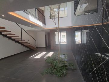 Casa en  venta Lomas de Angelópolis, Parque Foresta
