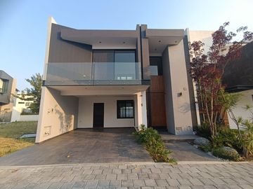 Casa en  venta Lomas de Angelópolis, Parque Foresta