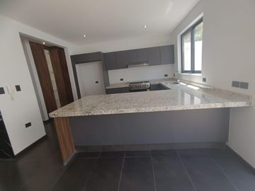 Casa en  venta Lomas de Angelópolis, Parque Foresta