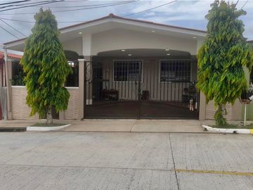 Casa en venta, Brisas del golf Arraijan (YMDR)