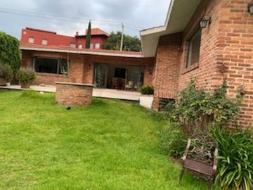 Casa  en Venta, en privada, Lomas Altas,
