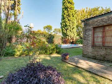 Venta Casa jardín y pile Lote 800m2 Gral Rodríguez