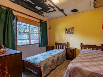 Venta Casa jardín y pile Lote 800m2 Gral Rodríguez