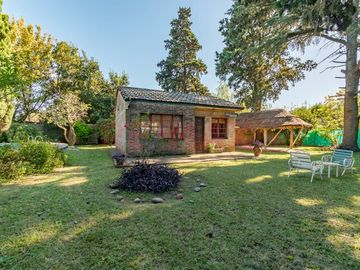 Venta Casa jardín y pile Lote 800m2 Gral Rodríguez