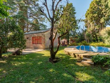 Venta Casa jardín y pile Lote 800m2 Gral Rodríguez