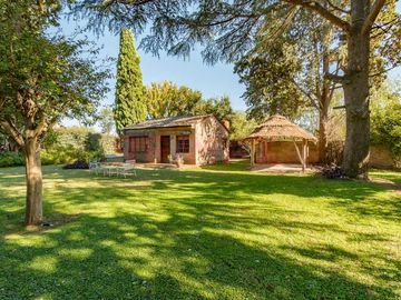Venta Casa jardín y pile Lote 800m2 Gral Rodríguez