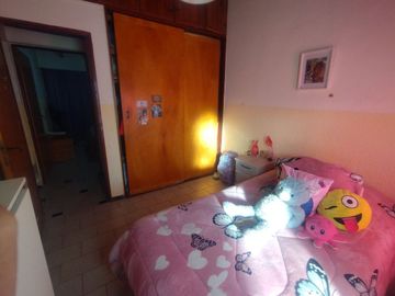 VENTA , CASA CON DEPARTAMENTO -GODOY CRUZ