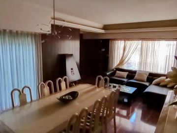 VENTA CASA 3 AMB COCHERA TERRAZA Y DEPEND LINIERS
